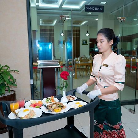 Victoria Palace Hotel Mandalaj Kültér fotó