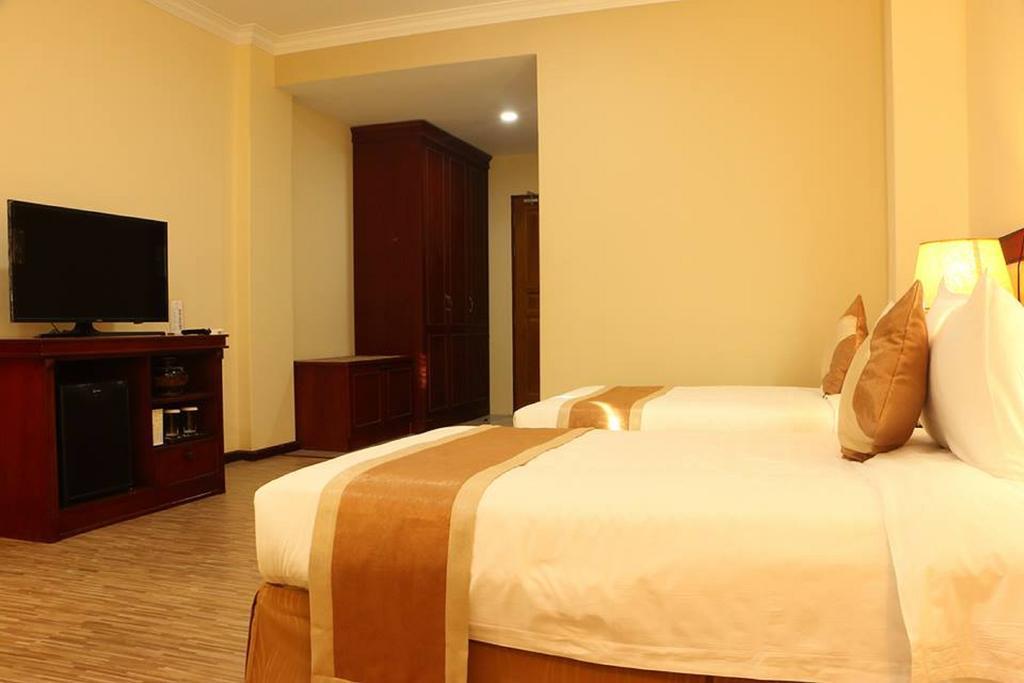 Victoria Palace Hotel Mandalaj Kültér fotó