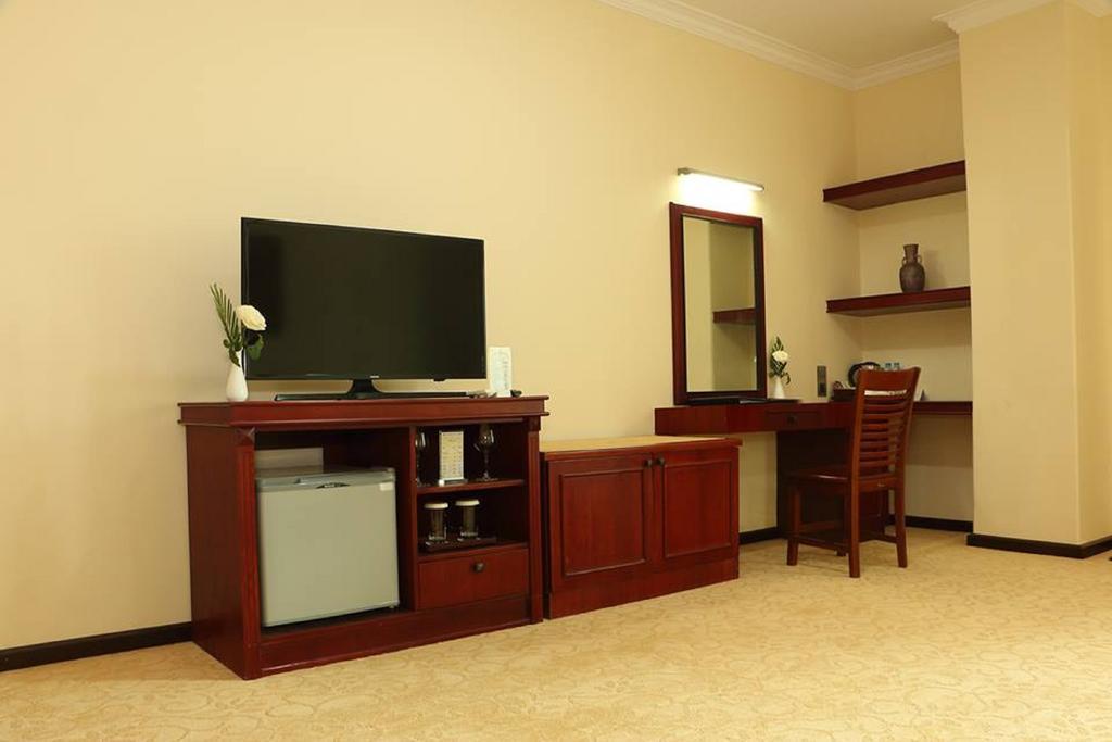 Victoria Palace Hotel Mandalaj Kültér fotó